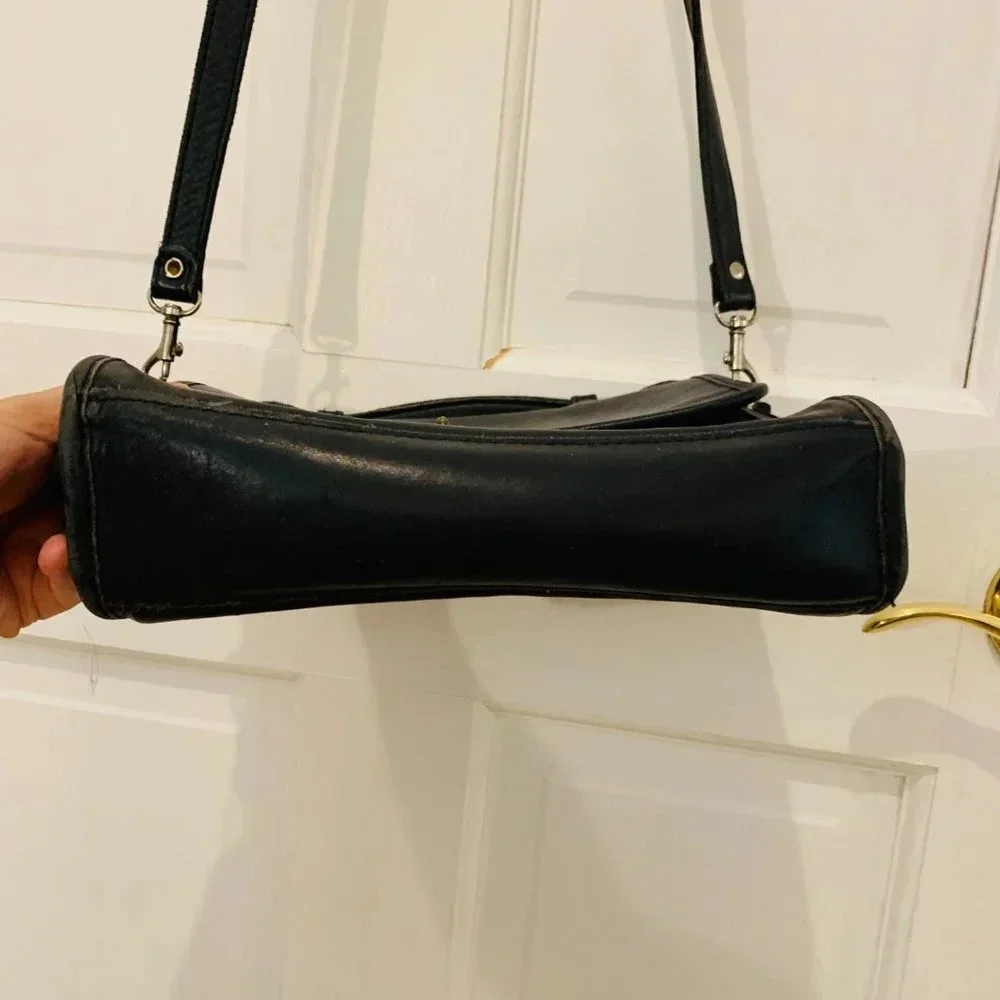 Women's Vintage Coach Should Bag Cross body Bag